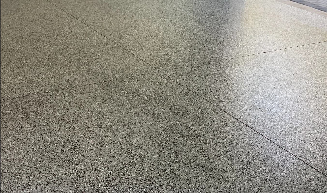 A large coated floor with light across it